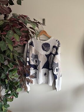 Abstract Geometric Crewneck Sweater in Ivory and Navy